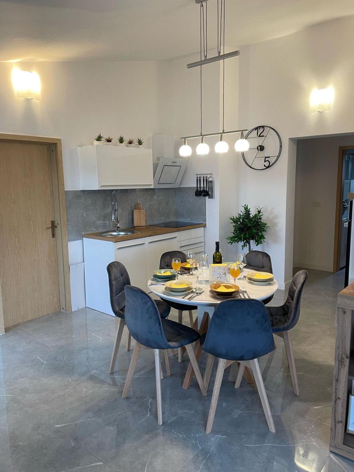 Apartman Mia 2 Bibinje Eksteriør billede