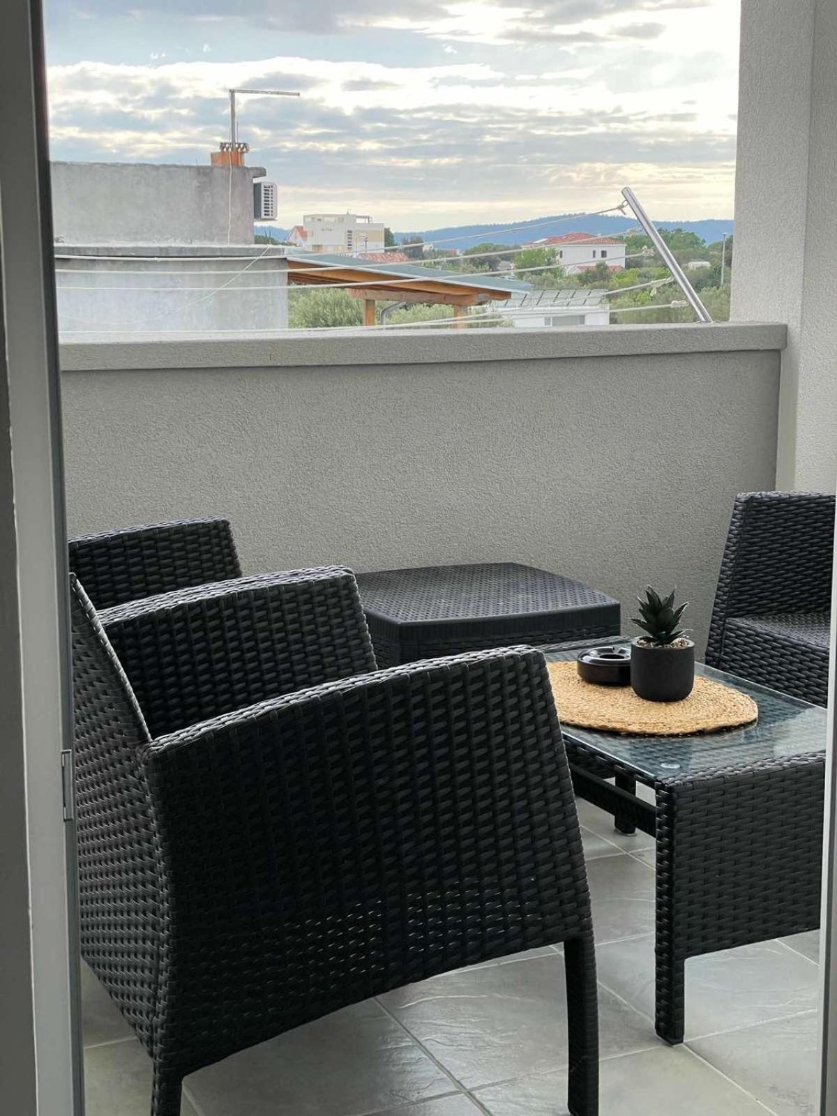Apartman Mia 2 Bibinje Eksteriør billede
